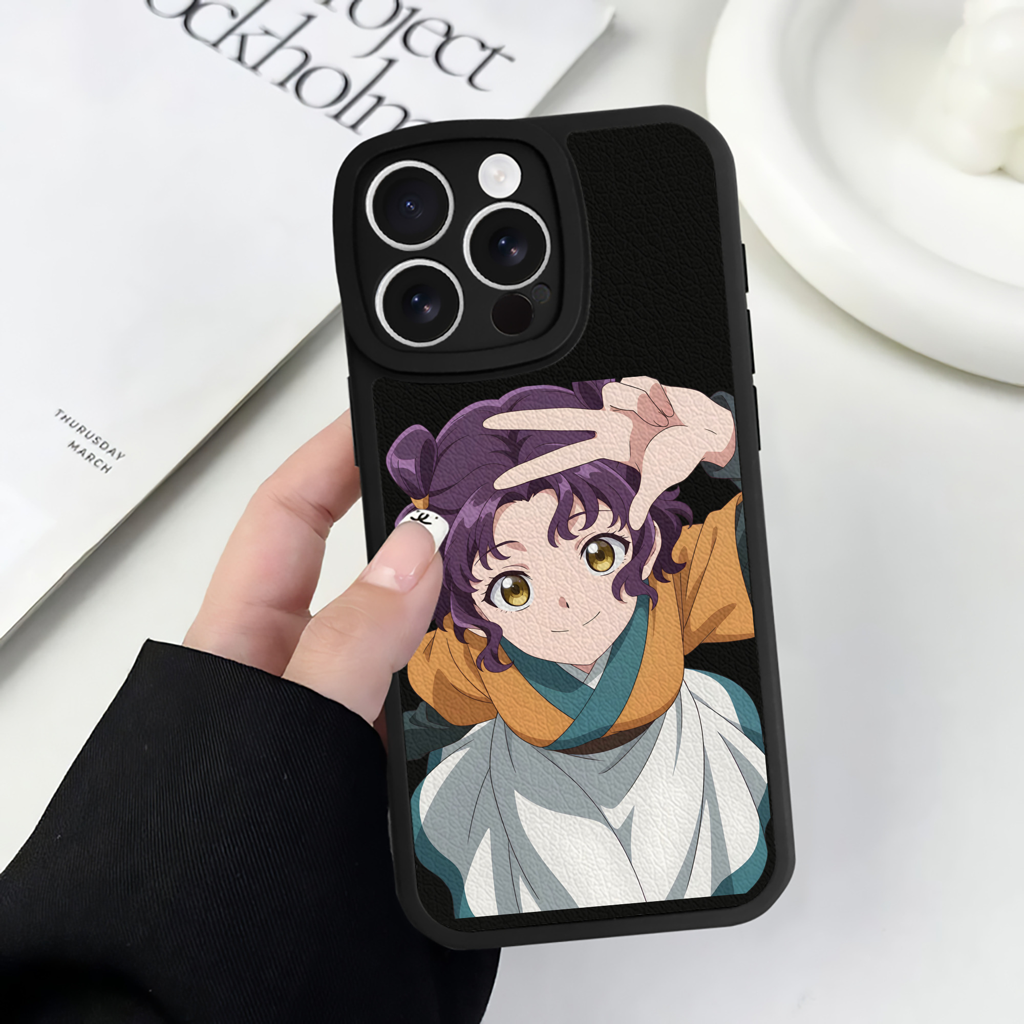 薬屋のひとりごと The Apothecary Diaries 【iPhone 16シリーズ対応】シリコンスマホケース（レザー調） 材質：シリコン
